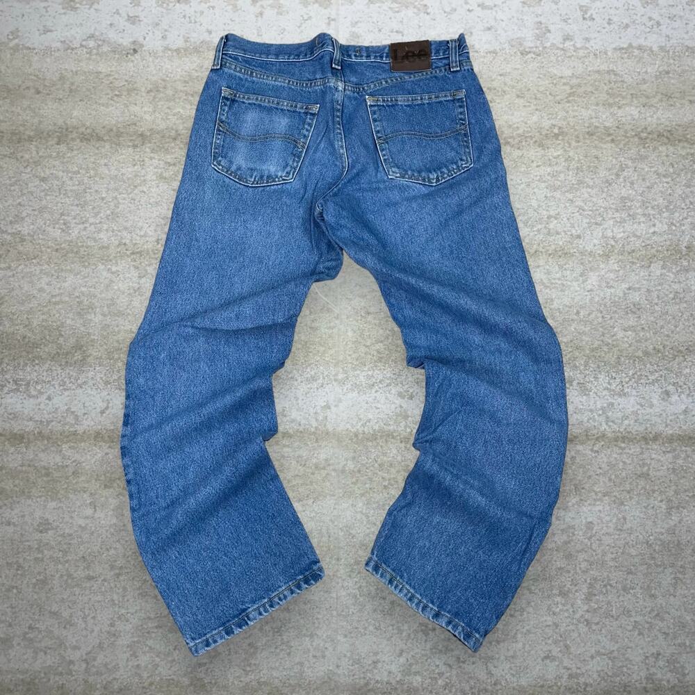 Vintage Y2K Lee Jeans 31x30 Straight Fit Medium Wash Denim Leather Logo Tab
